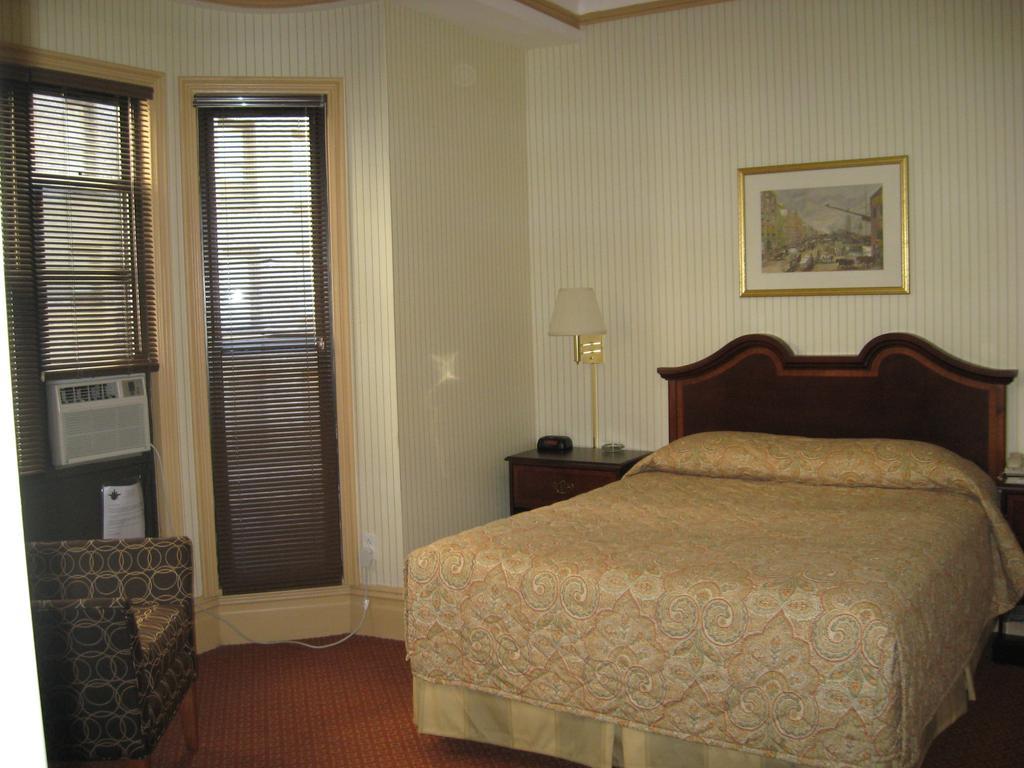 Hotel Wolcott New York Room photo